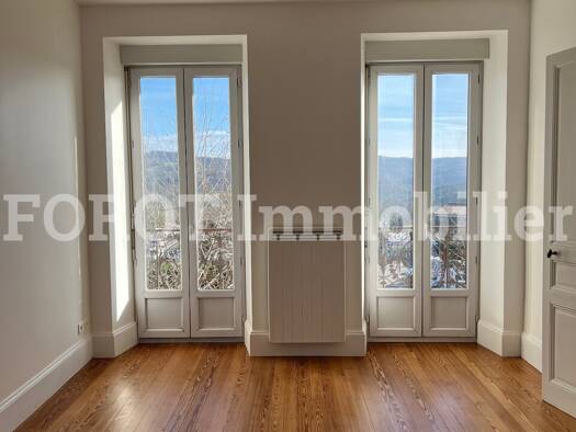 Appartement à louer 622 € 4 pièces 3 chambres 85 m² 2 étages Vernoux-en-Vivarais 07240