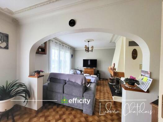 Maison de ville à vendre 286 000 € 6 pièces 4 chambres 114 m² 1 225 m² de terrain Saint-Gilles 35590