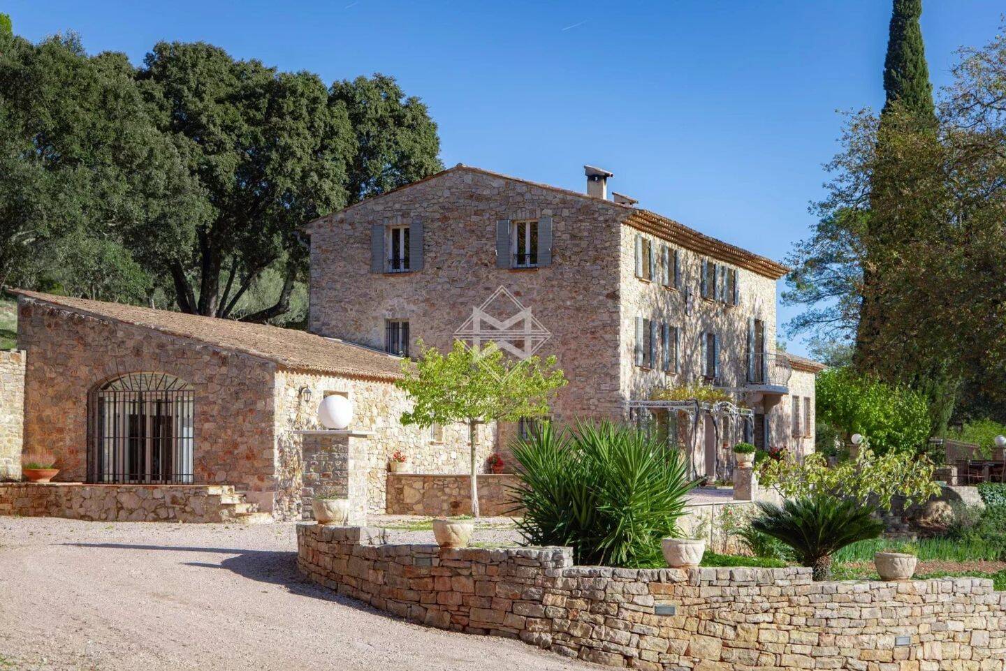 Maison à vendre, 412m², LE THORONET