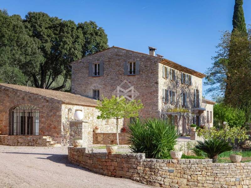 Maison à vendre, 412m², LE THORONET