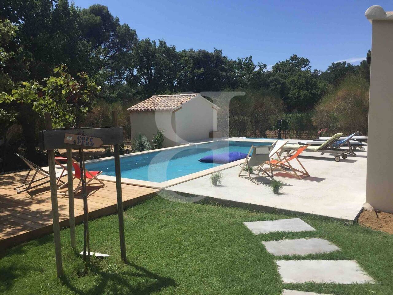 Maison à vendre, 185m², SAINTE CECILE LES VIGNES