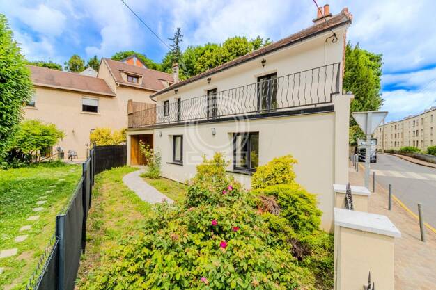 Maison à vendre 630 000 € 5 pièces 3 chambres 100 m² 65 m² de terrain Bougival 78380