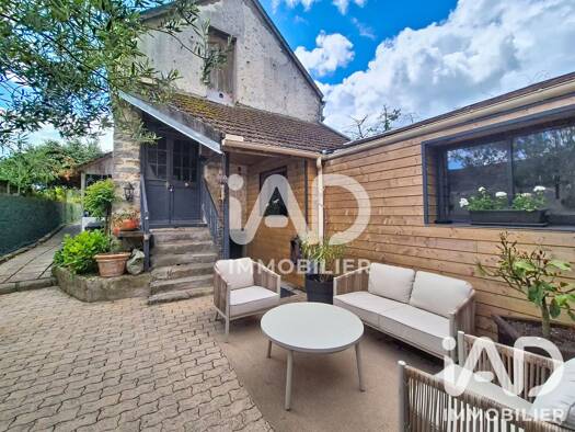 Maison de ville à vendre 349 000 € 7 pièces 4 chambres 182 m² 700 m² de terrain La Chapelle-Gauthier 77720