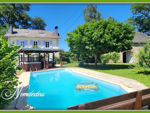 Maison à vendre 328 000 € 6 pièces 4 chambres 142 m² 3 572 m² de terrain Lacommande 64360