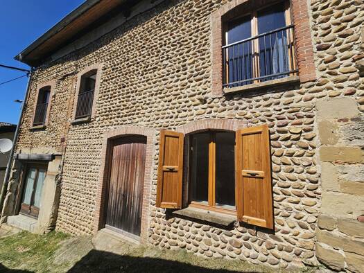 Immeuble à vendre 215 000 € 218,97 m² Roybon 38940