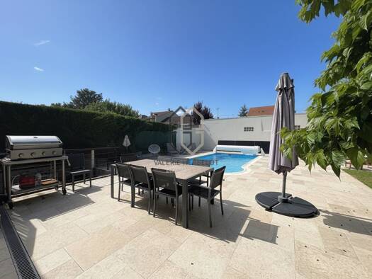 Maison à vendre 619 000 € 6 pièces 4 chambres 145 m² 800 m² de terrain Sud Ormesson-sur-Marne 94490