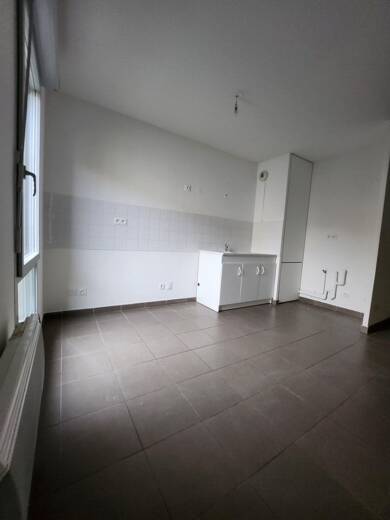 Appartement à louer 717 € 3 pièces 2 chambres 61,9 m² Étage 1/2 Grezieu la Varenne 69290