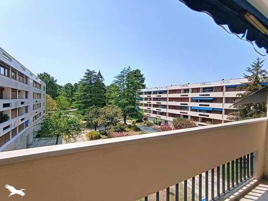Appartement à vendre 254 880 € 4 pièces 2 chambres 81 m² Étage 3/4 CCLAPS-Camponac Pessac 33600