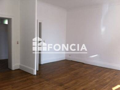 Appartement à louer 665 € 4 pièces 2 chambres 116,2 m² RDC Gare Nord et Ouest Charleville-Mézières 08000