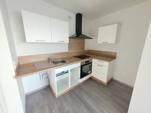 Appartement à louer 655 € 2 pièces 1 chambre 38 m² Étage 4/4 Amiens 80000