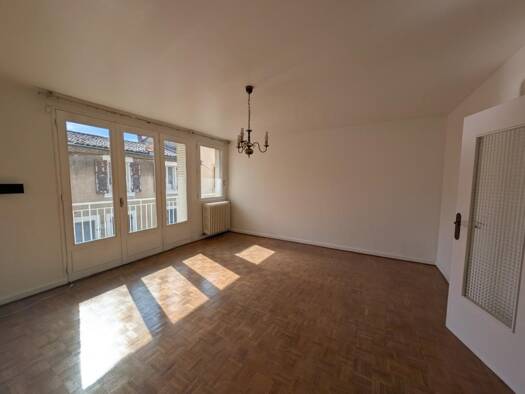 Appartement à louer 720 € 3 pièces 2 chambres 66 m² 1er étage Grand Charran-Faventines Valence 26000