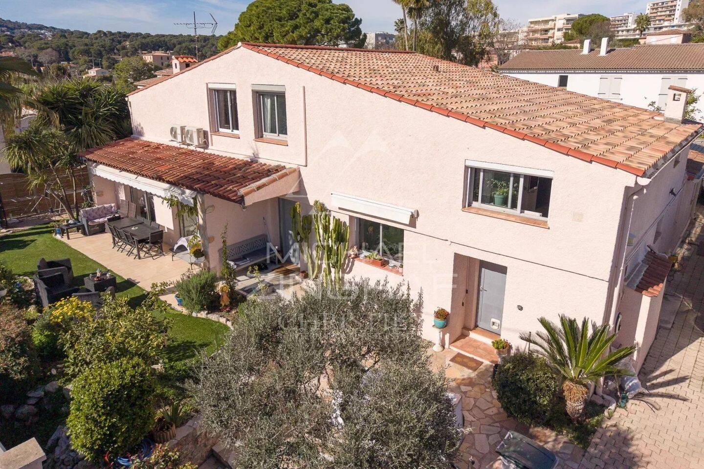 Maison à vendre, 254m², ANTIBES