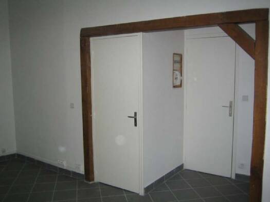 Studio à louer 315 € 1 pièce 24 m² RDC/3 Hôtel de Ville Elbeuf 76500