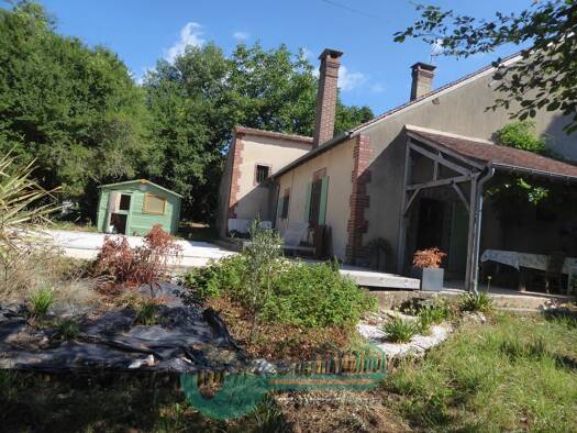 Maison à vendre 185 000 € 9 pièces 1 chambre 126 m² Mézilles 89130
