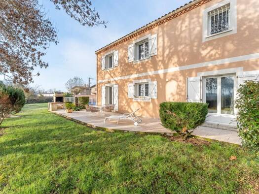 Maison à vendre 289 000 € 7 pièces 4 chambres 166 m² 545 m² de terrain Barsac 33720