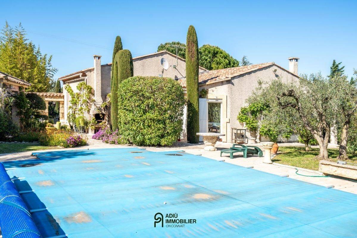 Maison à vendre, 200m², REMOULINS