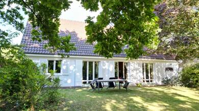 Maison à louer 2 656 € 8 pièces 5 chambres 194 m² 1 130 m² de terrain Vernouillet 78540
