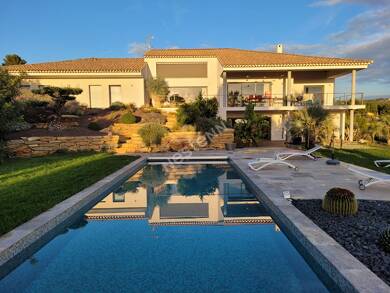 Maison de plain-pied à vendre 2 730 000 € 8 pièces 6 chambres 320 m² 2 500 m² de terrain La Cadiere d Azur 83740
