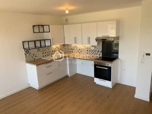 Appartement à louer 865 € 2 pièces 1 chambre 43 m² 1er étage Bord de l'Eau-Zone Industrielle Villeneuve-le-Roi 94290
