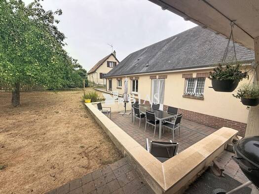 Maison à vendre 250 000 € 7 pièces 4 chambres 140 m² 889 m² de terrain Forges-les-Eaux 76440