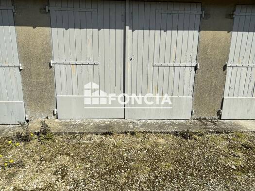 Parking à vendre 17 000 € 13,6 m² Poitiers Ouest-Demi Lune-République-Bel Air Poitiers 86000