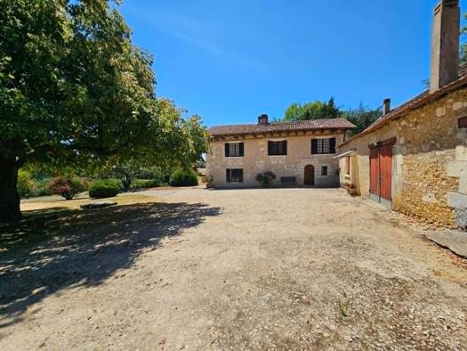 Maison à vendre 389 000 € 6 pièces 4 chambres 128 m² 10 500 m² de terrain Saint-Hilaire-d'Estissac 24140