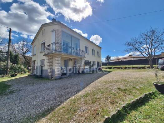 Maison à vendre 228 000 € 8 pièces 5 chambres 176 m² 1 828 m² de terrain Salindres 30340