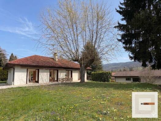 Maison de plain-pied à vendre 499 000 € 5 pièces 4 chambres 113 m² 1 337 m² de terrain La Roche-sur-Foron 74800