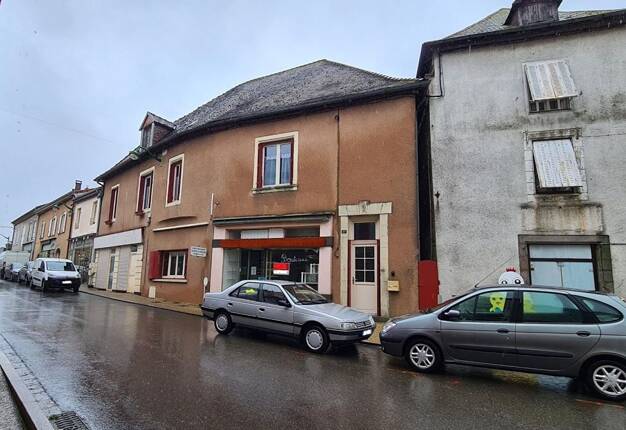Maison à vendre 66 000 € 3 pièces 2 chambres 162,4 m² Châlus 87230