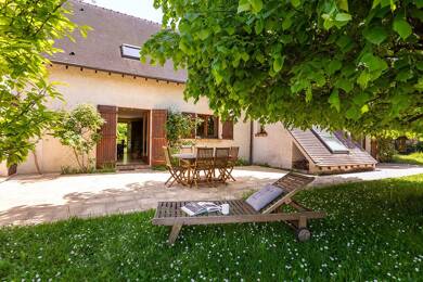 Maison à vendre 1 100 000 € 10 pièces 6 chambres 250 m² 3 780 m² de terrain Sud Chambourcy 78240