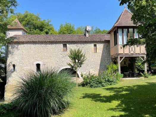 Maison à vendre 1 242 800 € 7 pièces 4 chambres 260 m² 8 000 m² de terrain Monflanquin 47150