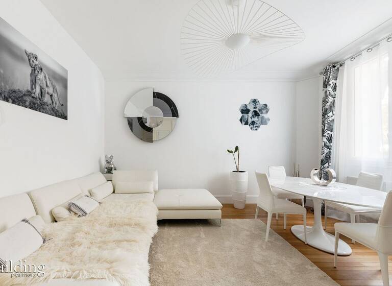 Appartement à vendre 735 000 € 3 pièces 2<br/>chambres 70 m²<br/>superficie RDC/7<br/>étage Neuilly sur Seine 92200