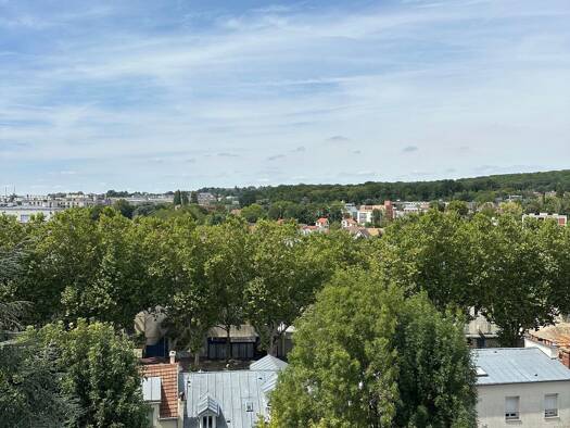 Appartement à vendre 260 000 € 2 pièces 1 chambre 45 m² Étage 5/6 Les Arcades Viroflay 78220