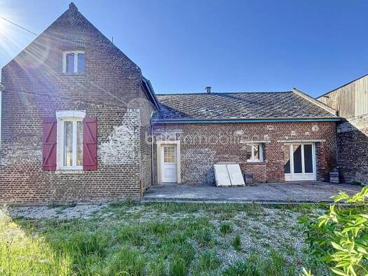 Maison de plain-pied à vendre 109 000 € 4 pièces 3 chambres 89 m² 1 050 m² de terrain La Ferté-Chevresis 02270