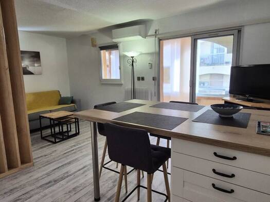 Appartement à vendre 230 000 € 2 pièces 31,36 m² 1er étage Ville-Les Saquedes-Le Bouillonnet Sainte-Maxime 83120