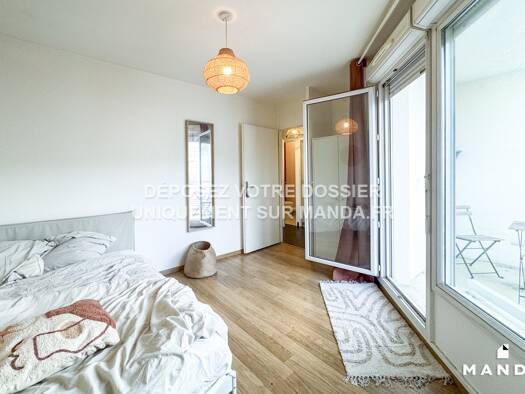 Colocation à louer 470 € 5 pièces 4 chambres 5ème étage Le Point du Jour-Centre Gare Cergy 95800