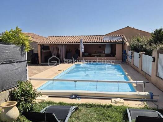 Villa à vendre 275 000 € 6 pièces 3 chambres 101 m² Volx 04130