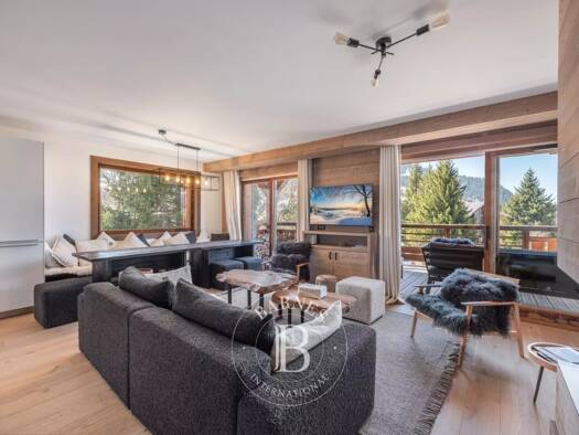 Appartement à vendre 2 290 000 € 7 pièces 5 chambres 132 m² Étage 2/2 Megève 74120