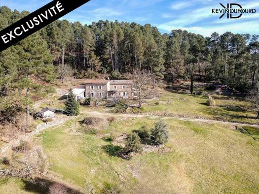 Maison à vendre 600 000 € 6 pièces 4 chambres 160 m² 30 000 m² de terrain Prades 07380
