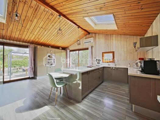 Chalet à vendre 363 999 € 6 pièces 5 chambres 105 m² 600 m² de terrain Misy-sur-Yonne 77130