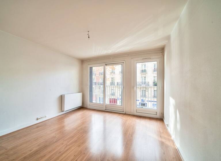 Appartement à louer 1 600 € 3 pièces 2<br/>chambres 60 m²<br/>superficie 2ème<br/>étage Entrée de Ville Clichy 92110