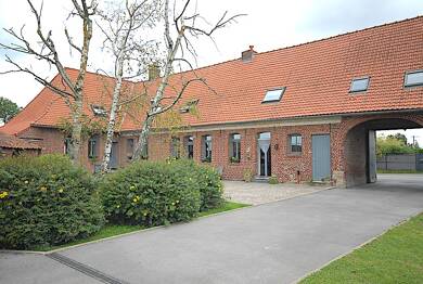 Ferme à vendre 750 000 € 9 pièces 5 chambres 300 m² 2 000 m² de terrain Attiches 59551