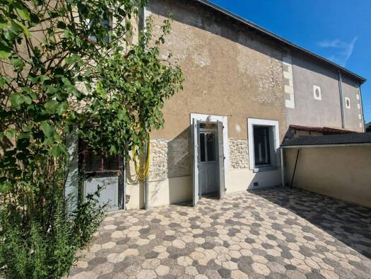Maison à vendre 146 000 € 5 pièces 3 chambres 144 m² 201 m² de terrain Pontlevoy 41400