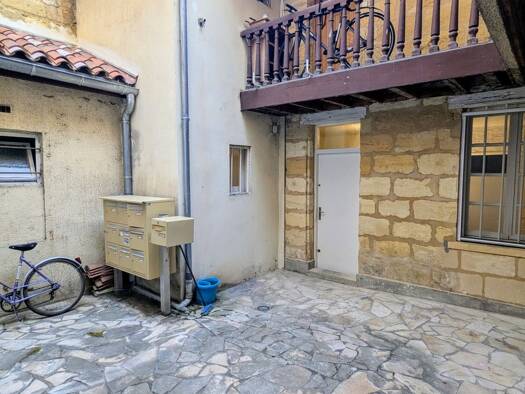 Appartement à vendre 164 000 € 3 pièces 1 chambre 40 m² RDC/2 Centre ville Bordeaux 33000