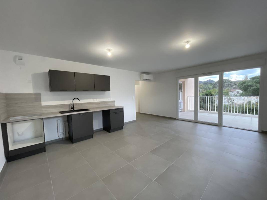 Maison à louer, 70m², AJACCIO