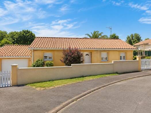 Maison de plain-pied à vendre 287 000 € 4 pièces 3 chambres 95 m² 631 m² de terrain Lac-La Pince Saint-Paul-lès-Dax 40990