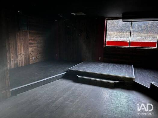 Local d'activités à louer 6 100 € 500 m² d'espace de stockage Argonay 74370