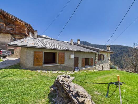 Appartement à vendre 265 000 € 183 m² Séez 73700