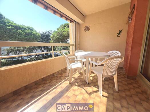 Appartement à vendre 160 000 € 1 pièce 23 m² Étage 2/5 Hyères 83400