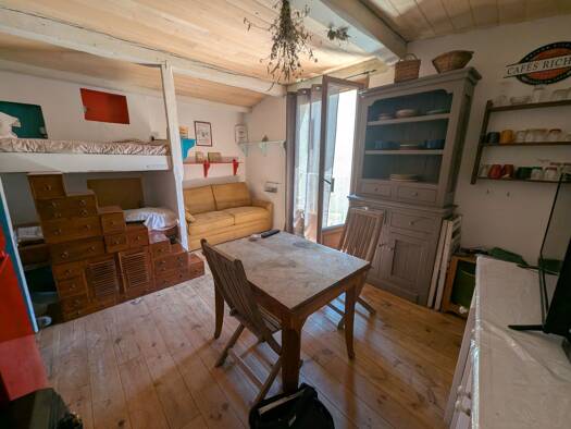 Appartement à vendre 24 000 € 1 pièce 28 m² Étage 1/2 Vergons 04170